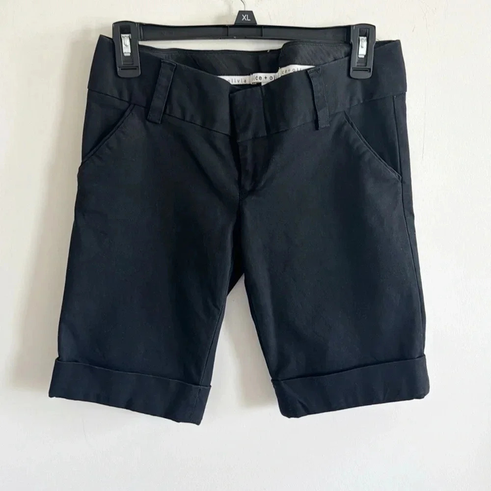 Alice + Olivia black stretchy Bermuda Shorts size 4 - Picture 2 of 6